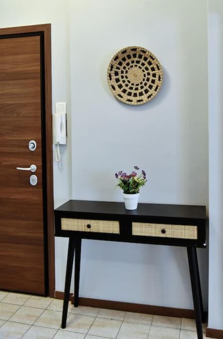 Apartamento Kipseli New Modern & Cozy 65Tv Netflix Atenas Exterior foto
